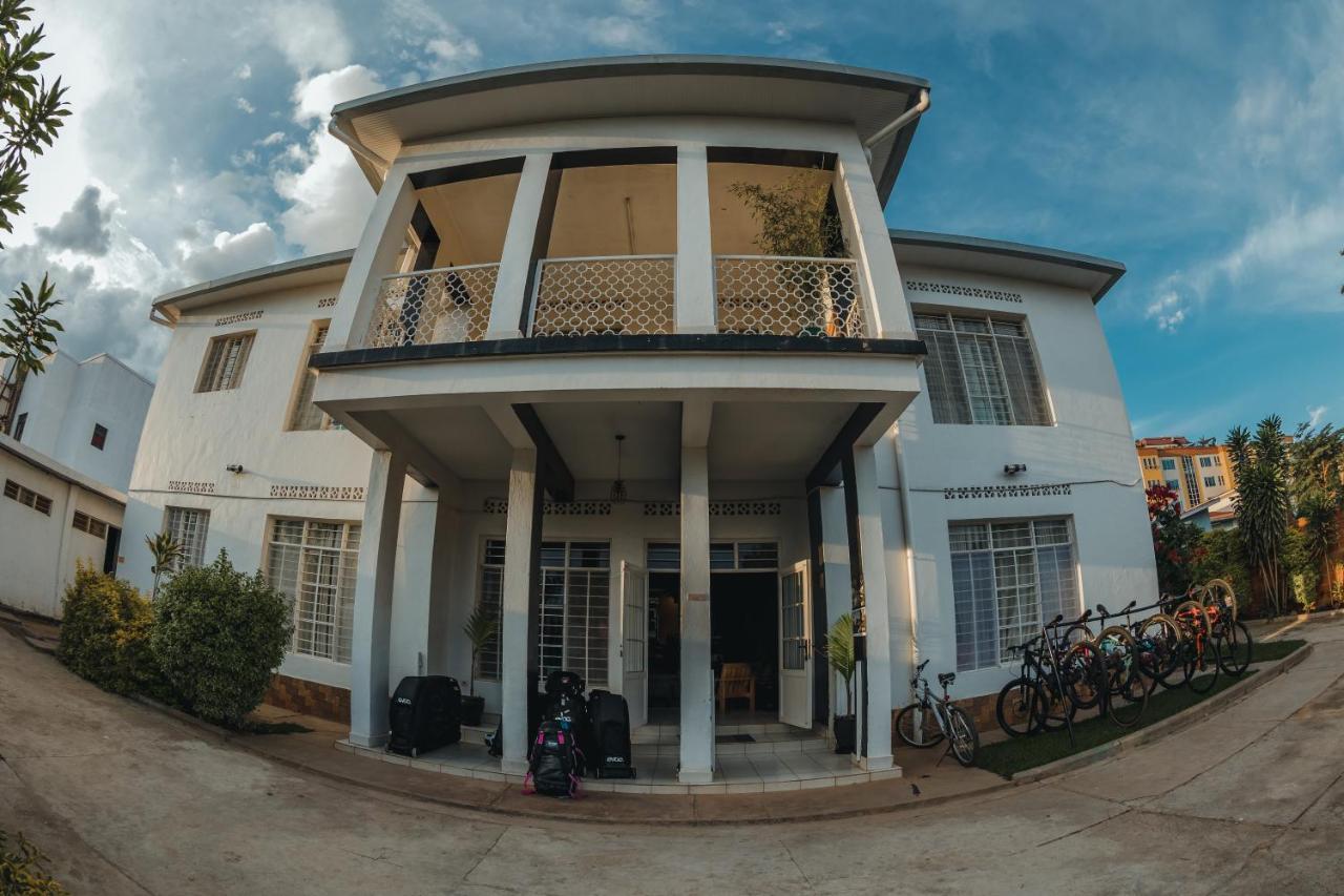 Tugende Hostel Kigali Exterior photo