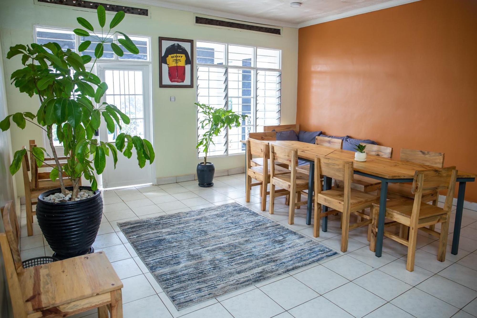 Tugende Hostel Kigali Exterior photo